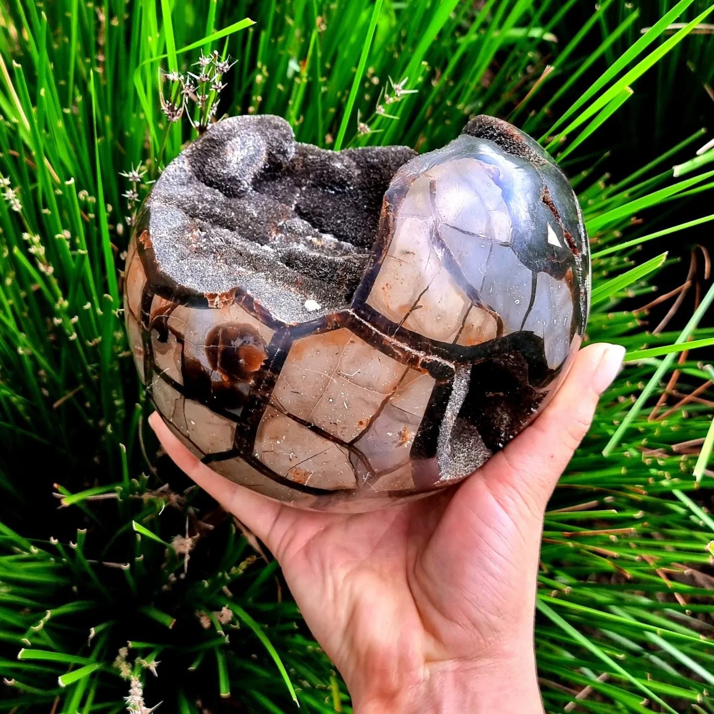 Geodes & Caves