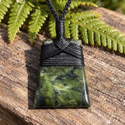 Hei Toki - Pounamu Necklace