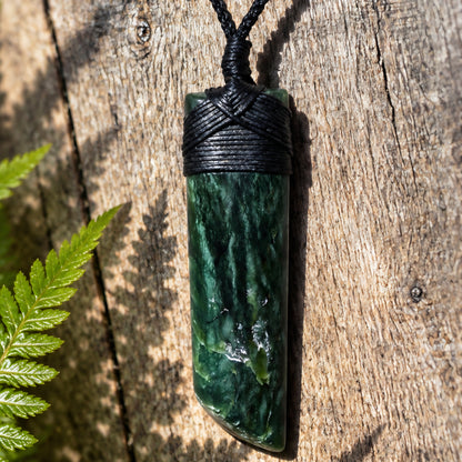 Hei Toki - Pounamu Necklace