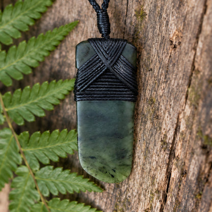 Hei Toki - Pounamu Necklace