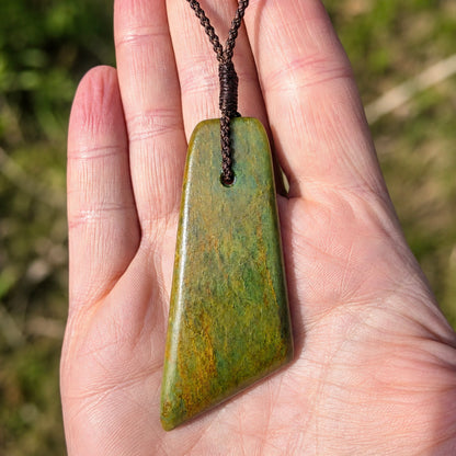 Hei Toki - Pounamu Necklace