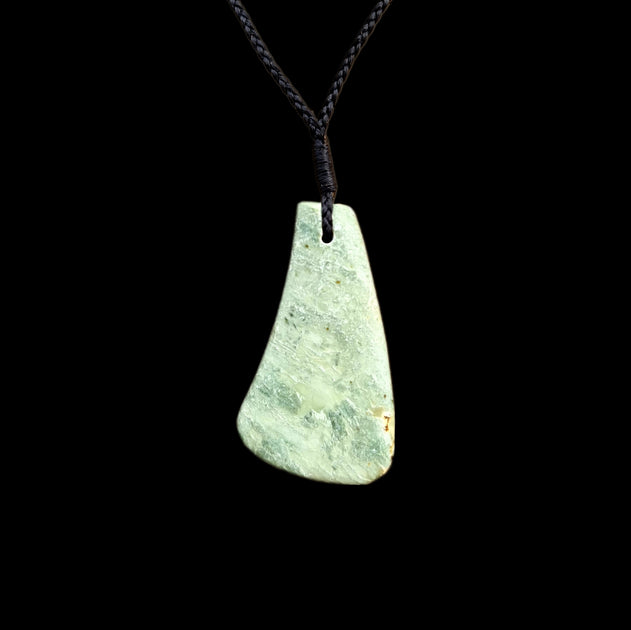 Jade Freeform Pounamu / Greenstone #2170 – Your PRANA Mineral Gallery