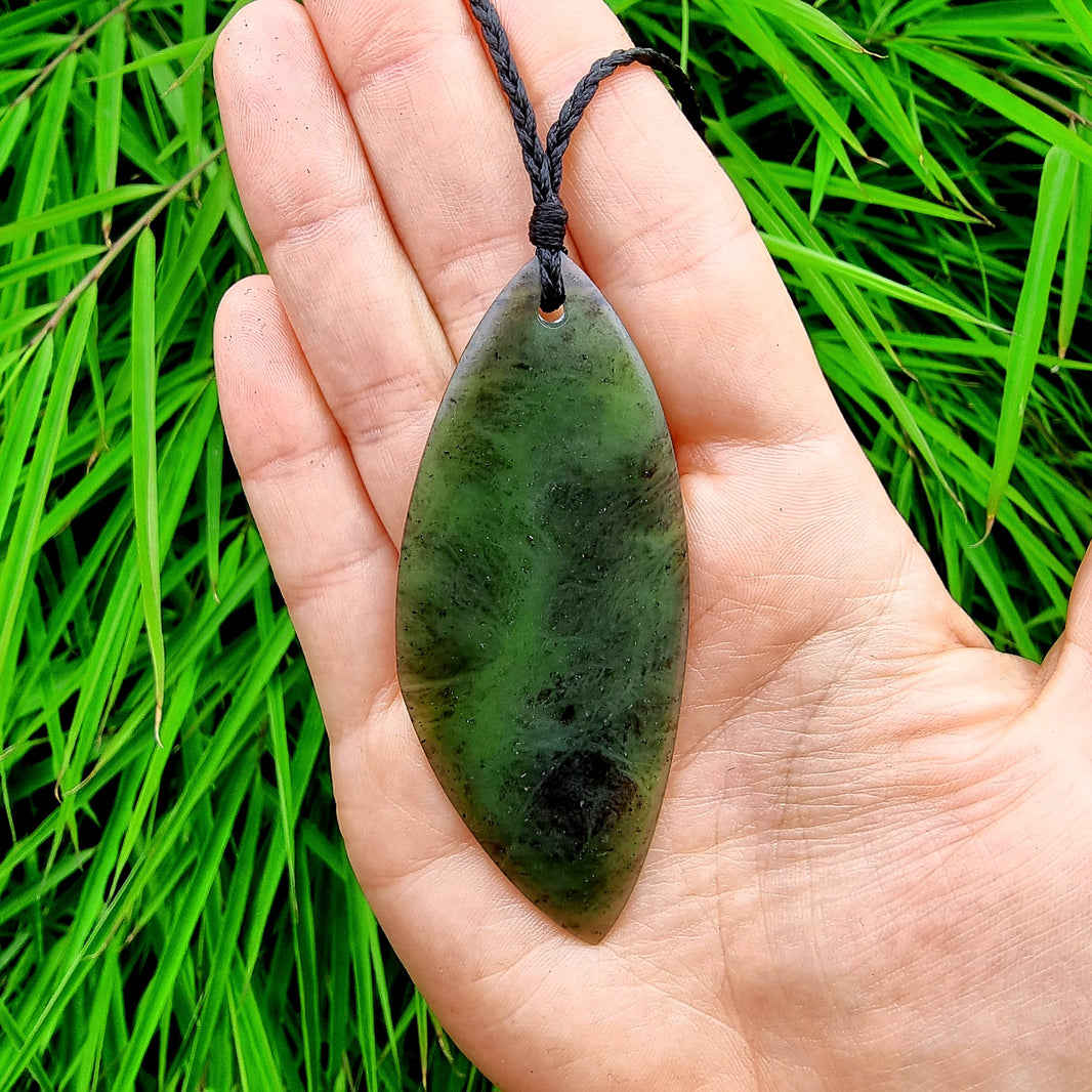 Pounamu Carvings – Your PRANA Mineral Gallery