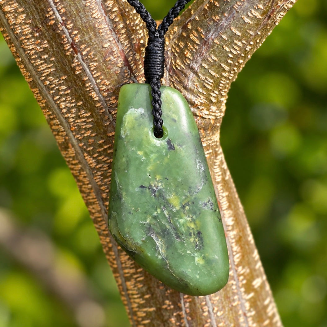 Hei Toki - Pounamu Necklace