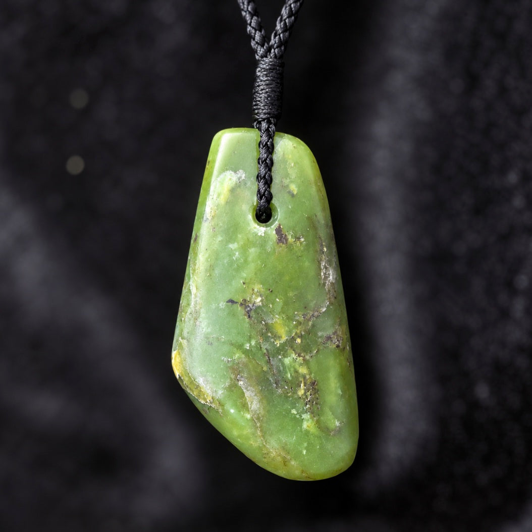 Hei Toki - Pounamu Necklace